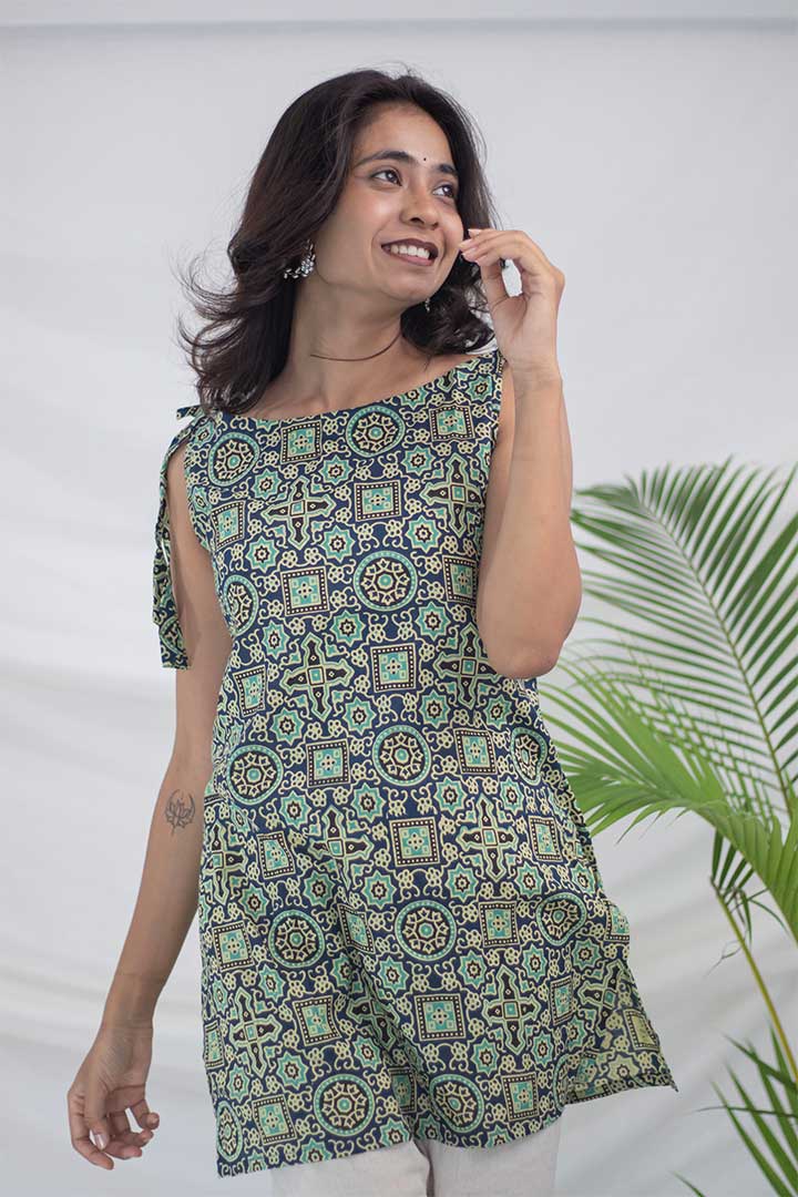 Shoulder Tie Boat Neck Top